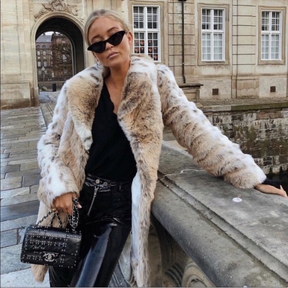 MAJORELLE Jackets & Blazers - MAJORELLE Tatiana Faux Fur Coat - Arctic Fox